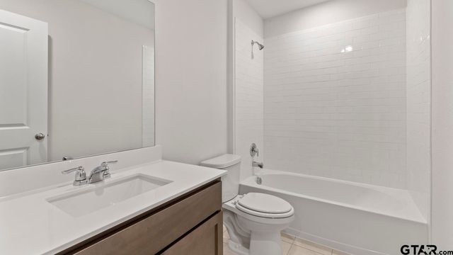 5032 Shumard Drive, Lindale, TX 75771