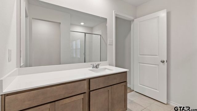 5032 Shumard Drive, Lindale, TX 75771