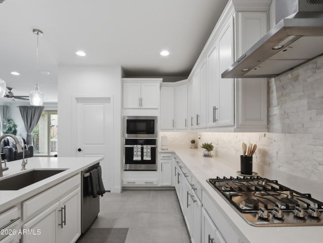 12125 W LUXTON Lane, Avondale, AZ 85323