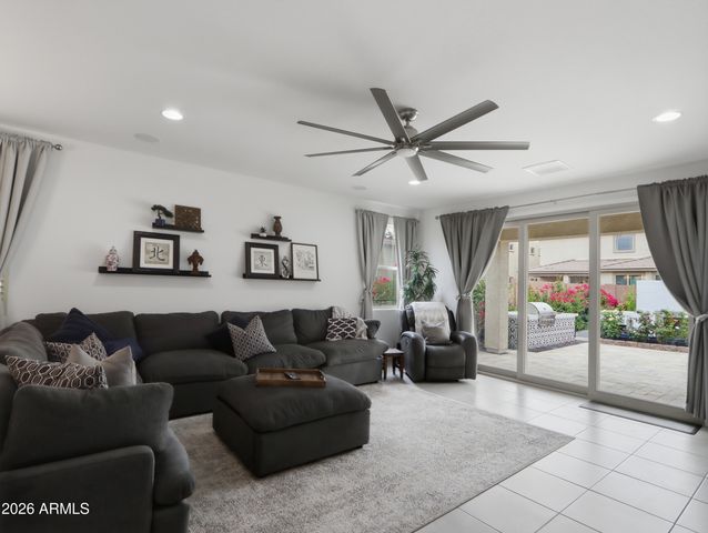 12125 W LUXTON Lane, Avondale, AZ 85323