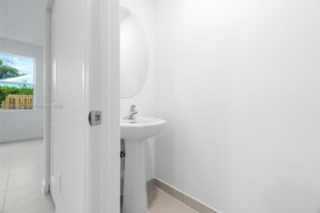 1870 SE 26th Ter, Homestead, FL 33035