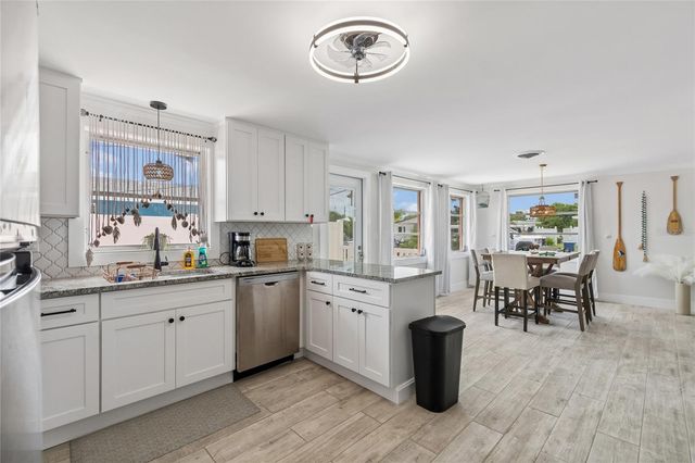 403 63RD STREET, Holmes Beach, FL 34217