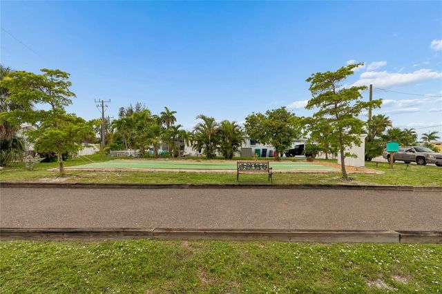 403 63RD STREET, Holmes Beach, FL 34217