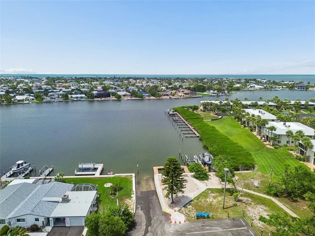 403 63RD STREET, Holmes Beach, FL 34217