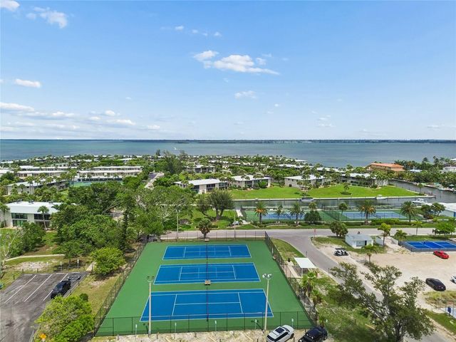 403 63RD STREET, Holmes Beach, FL 34217