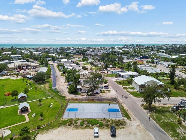 403 63RD STREET, Holmes Beach, FL 34217