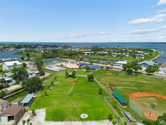 403 63RD STREET, Holmes Beach, FL 34217