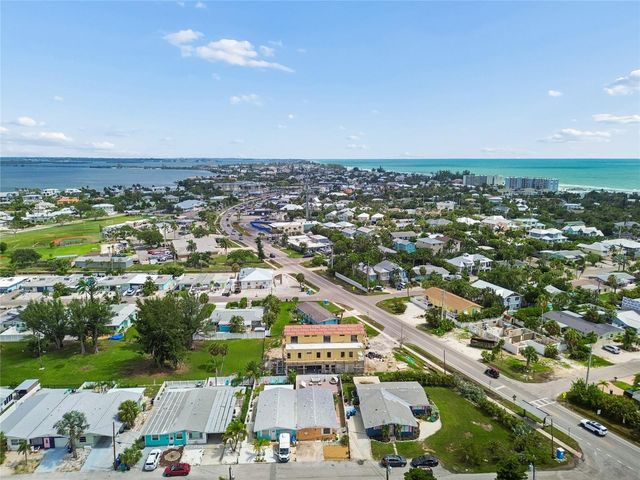 403 63RD STREET, Holmes Beach, FL 34217
