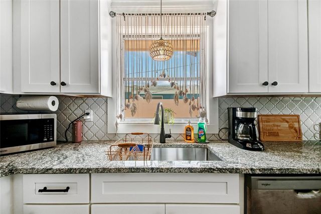 403 63RD STREET, Holmes Beach, FL 34217