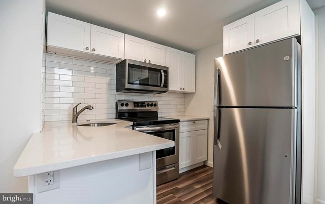 2626 RIDGE AVE, Philadelphia, PA 19121