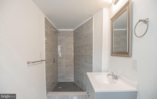 2626 RIDGE AVE, Philadelphia, PA 19121