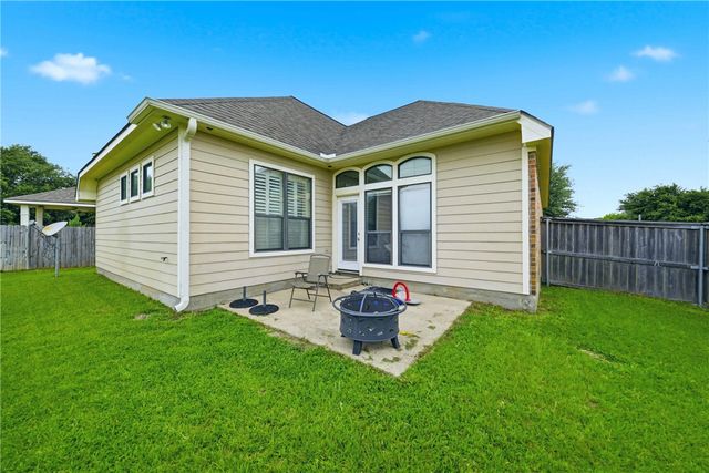 15526 Creek Meadow Boulevard N, College Station, TX 77845