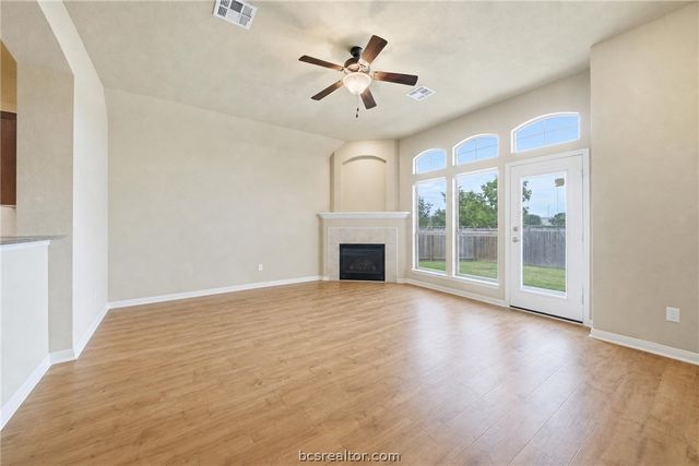15526 Creek Meadow Boulevard N, College Station, TX 77845