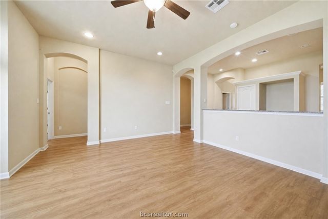 15526 Creek Meadow Boulevard N, College Station, TX 77845
