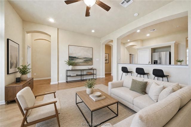 15526 Creek Meadow Boulevard N, College Station, TX 77845