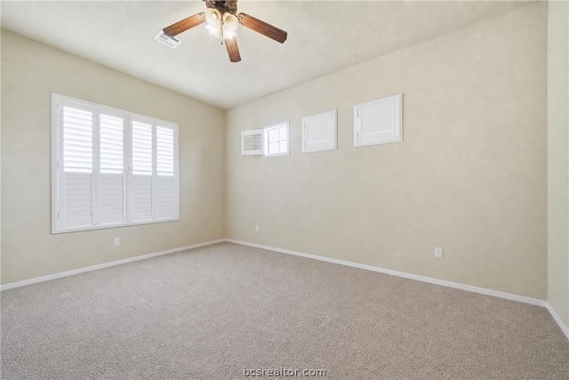 15526 Creek Meadow Boulevard N, College Station, TX 77845