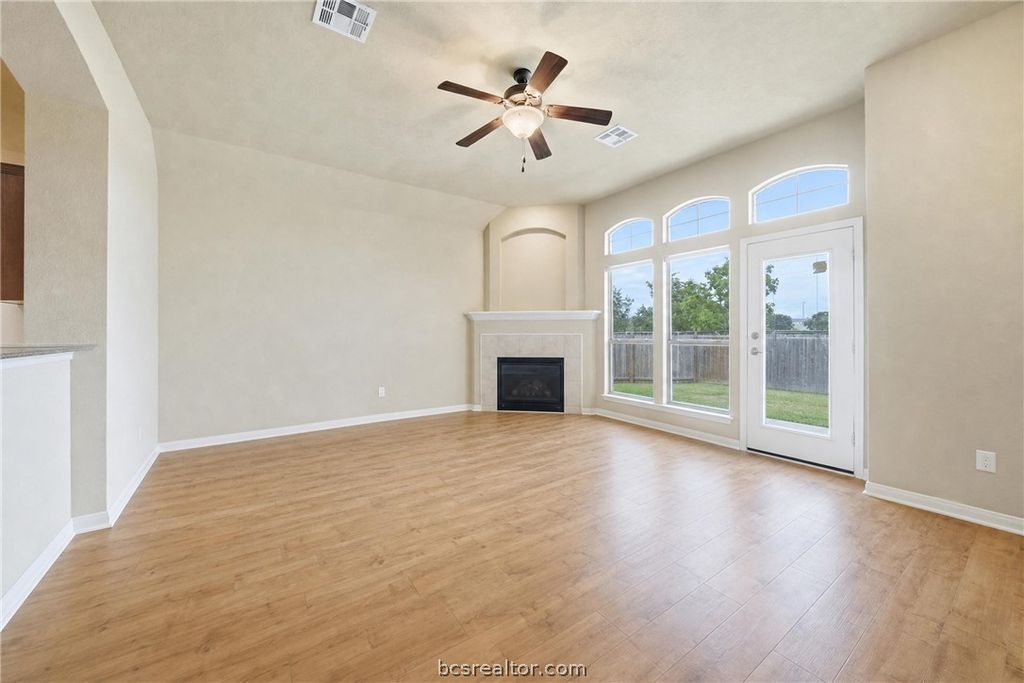 15526 Creek Meadow Boulevard N, College Station, TX 77845 — photo 2