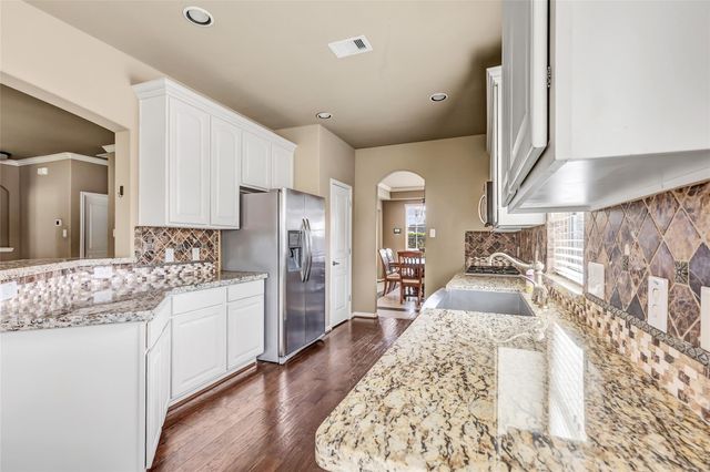 110 S Diamondhead Boulevard, Crosby, TX 77532
