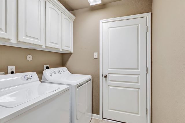 110 S Diamondhead Boulevard, Crosby, TX 77532