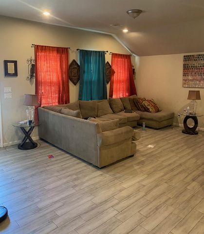 7414 Maczali Drive, Houston, TX 77489