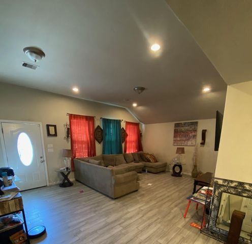 7414 Maczali Drive, Houston, TX 77489