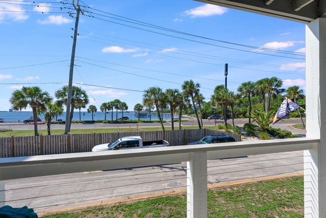 200 Pensacola Beach Road D2, Gulf Breeze, FL 32561