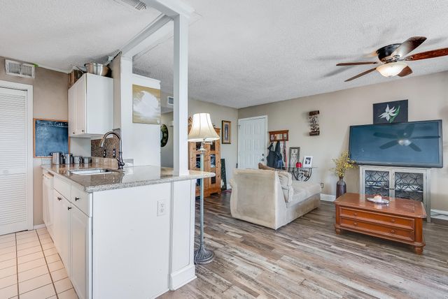 200 Pensacola Beach Road D2, Gulf Breeze, FL 32561