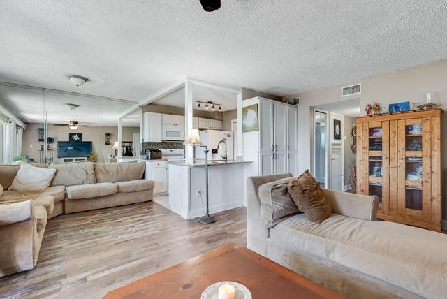 200 Pensacola Beach Road D2, Gulf Breeze, FL 32561