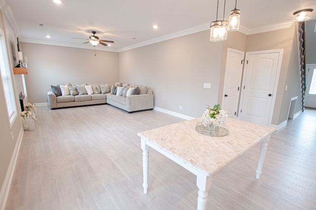 1208 Stillwood Drive, Clarksville, TN 37042