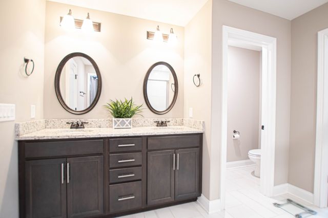 1208 Stillwood Drive, Clarksville, TN 37042