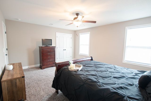 1208 Stillwood Drive, Clarksville, TN 37042