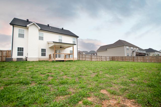 1208 Stillwood Drive, Clarksville, TN 37042