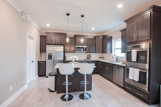 1208 Stillwood Drive, Clarksville, TN 37042