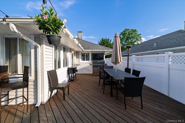 587 Derby Drive S, Oceanside, NY 11572