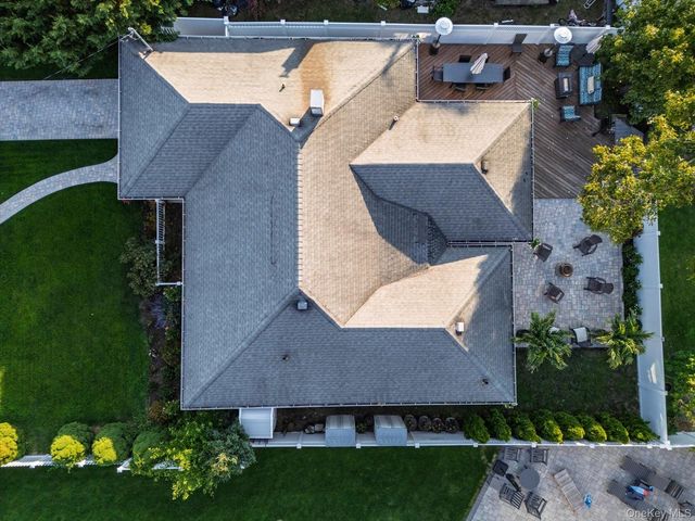 587 Derby Drive S, Oceanside, NY 11572
