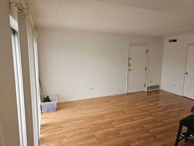 3101 BERNICE Road 4, Lansing, IL 60438