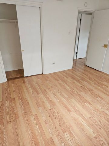 3101 BERNICE Road 4, Lansing, IL 60438