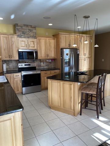 4928 N MEADE STREET, Appleton, WI 54913