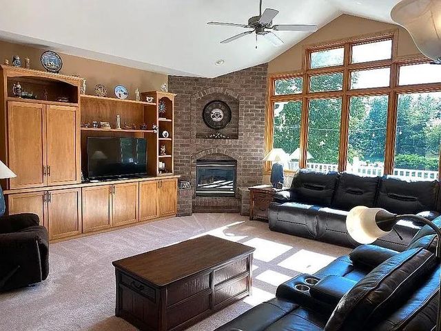 4928 N MEADE STREET, Appleton, WI 54913