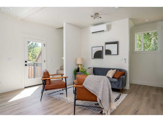 95 Ne 78th Ave, Portland, OR 97213