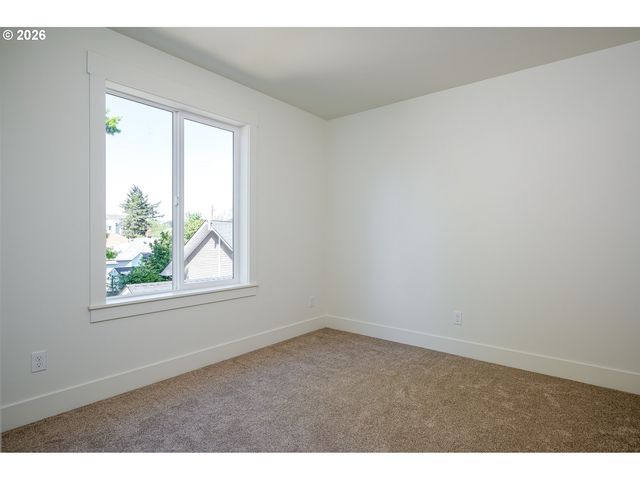 95 Ne 78th Ave, Portland, OR 97213