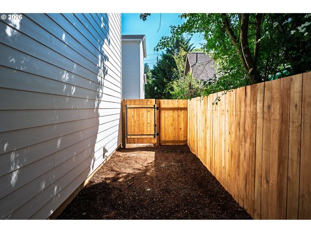 95 Ne 78th Ave, Portland, OR 97213