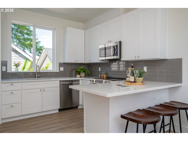 95 Ne 78th Ave, Portland, OR 97213