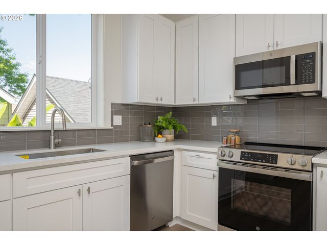 95 Ne 78th Ave, Portland, OR 97213