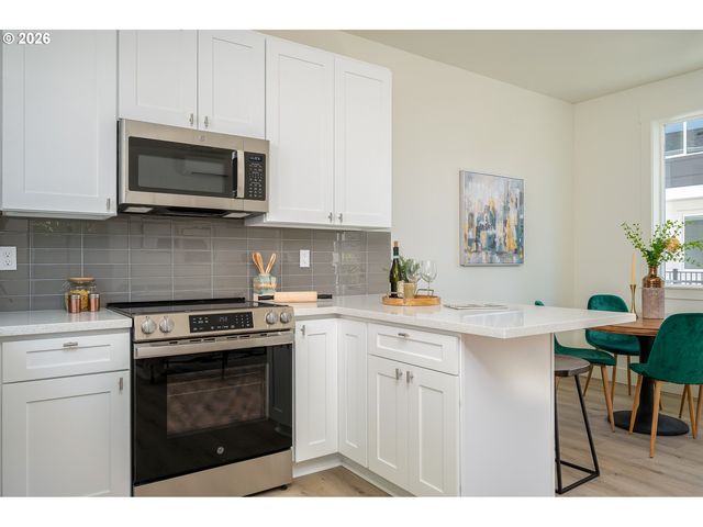 95 Ne 78th Ave, Portland, OR 97213