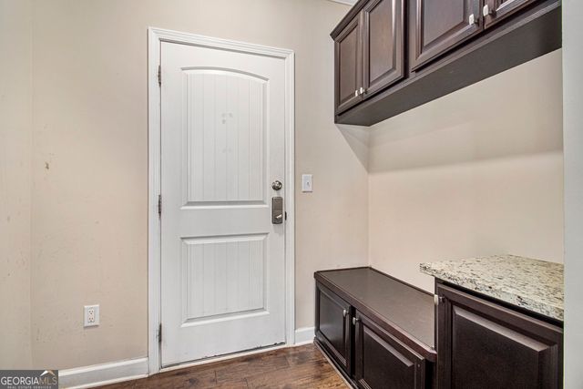 915 Elmsbrook Lane, Alpharetta, GA 30004