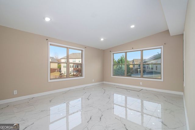 915 Elmsbrook Lane, Alpharetta, GA 30004