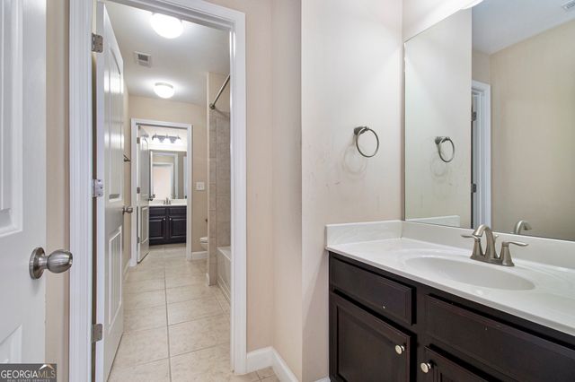 915 Elmsbrook Lane, Alpharetta, GA 30004