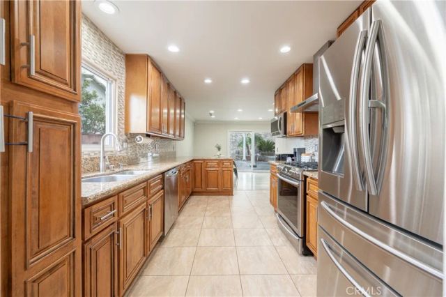 9434 Mclennan Avenue, Northridge, CA 91343