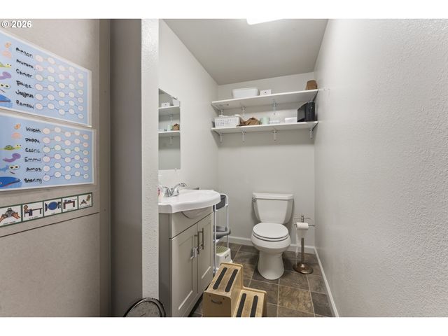 2125 COBURG Rd, Eugene, OR 97401